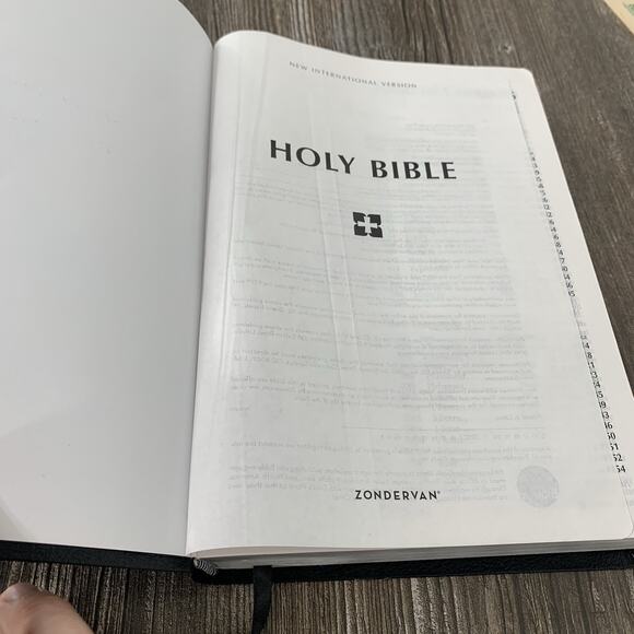 NIV Thinline Large Print Reference Bible Bonded Leather Zondervan 2011 Unmarked - Picture 6 of 11